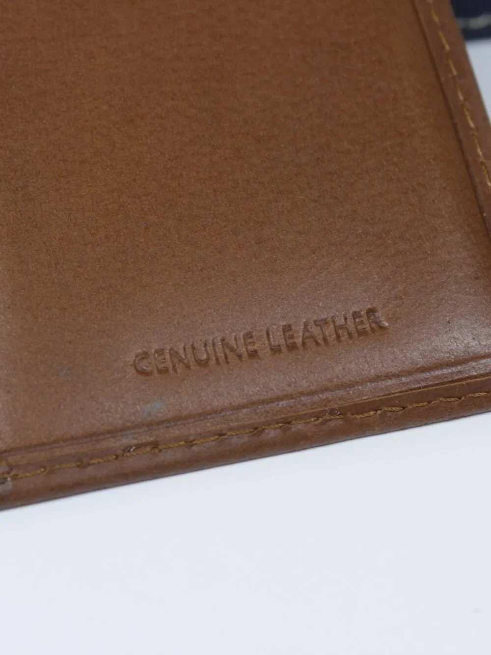 Tommy Hilfiger Wallet with Magnetic Clip and Valet Tray – Brown Leather